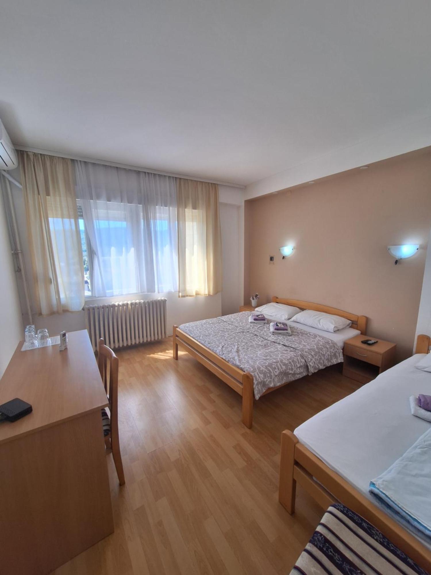Hotel Konaciste Trstenik Bagian luar foto